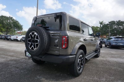 2026 Ford Bronco Outer Banks®