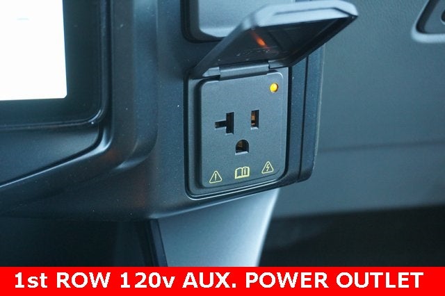 2025 Ford F-150 Lightning Flash AWD