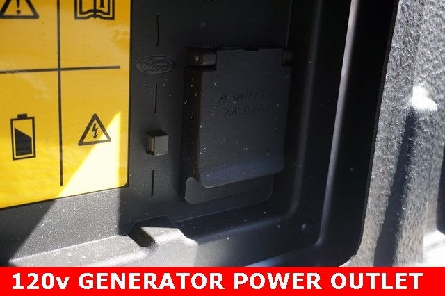 2025 Ford F-150 Lightning Flash AWD