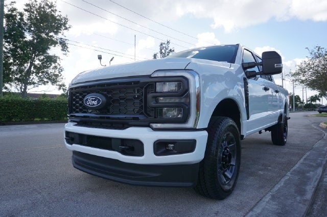 2027 Ford F-250SD STX 7.3L 4WD