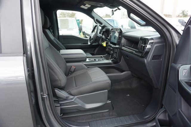 2026 Ford F-150 STX 4WD