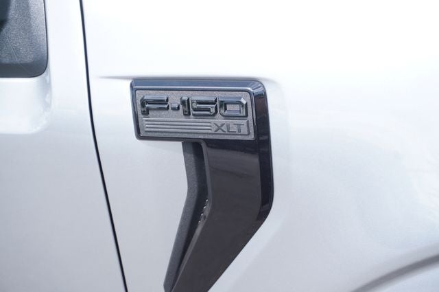 2026 Ford F-150 XLT 5.0L 4WD