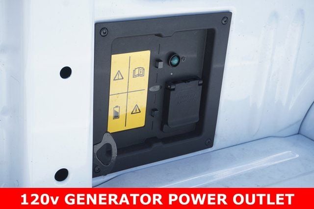 2025 Ford F-150 Lightning XLT AWD