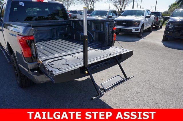 2025 Ford F-150 Lightning XLT AWD