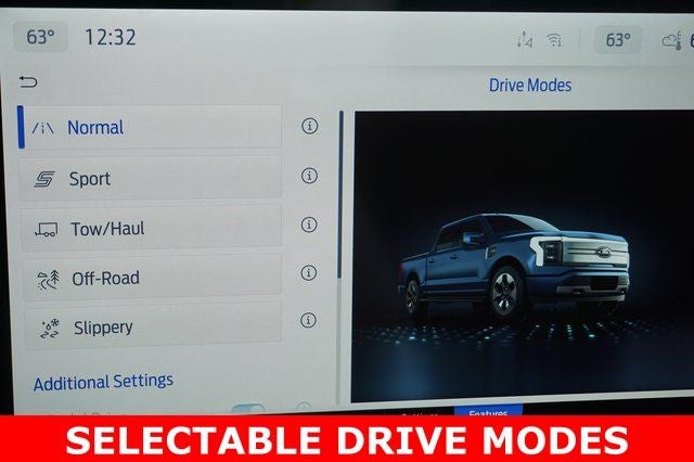 2025 Ford F-150 Lightning XLT AWD