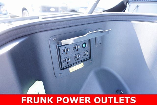 2025 Ford F-150 Lightning XLT AWD