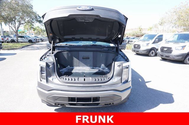 2025 Ford F-150 Lightning XLT AWD