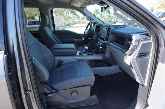 2025 Ford F-150 Lightning XLT AWD