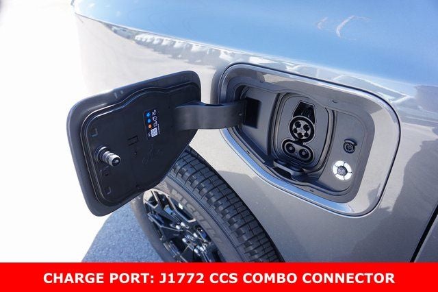 2025 Ford F-150 Lightning XLT AWD