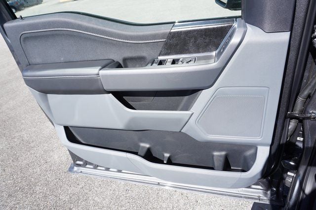 2025 Ford F-150 Lightning XLT AWD