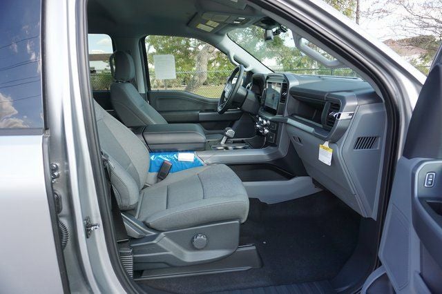 2025 Ford F-150 Lightning XLT AWD