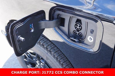 2025 Ford F-150 Lightning XLT AWD