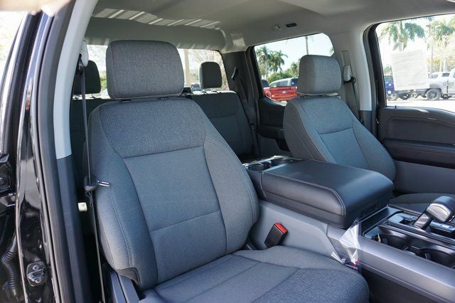 2025 Ford F-150 Lightning XLT AWD