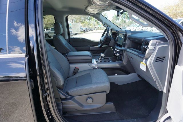 2025 Ford F-150 Lightning XLT AWD