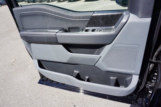 2025 Ford F-150 Lightning XLT AWD