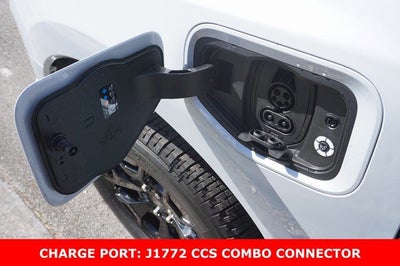 2025 Ford F-150 Lightning XLT AWD