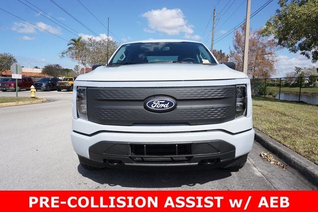 2025 Ford F-150 Lightning XLT AWD