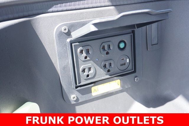 2025 Ford F-150 Lightning XLT AWD