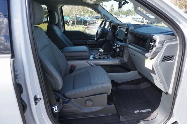 2025 Ford F-150 Lightning XLT AWD