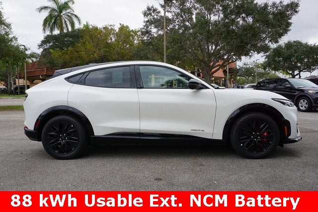 2025 Ford Mustang Mach-E Premium AWD