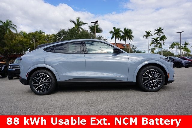 2025 Ford Mustang Mach-E Premium AWD