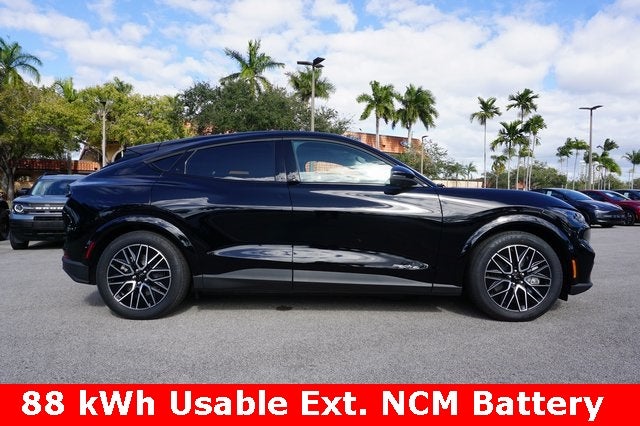 2025 Ford Mustang Mach-E Premium AWD