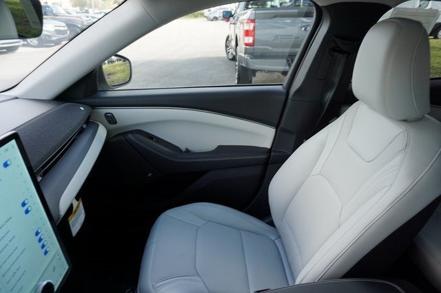 2025 Ford Mustang Mach-E Premium AWD