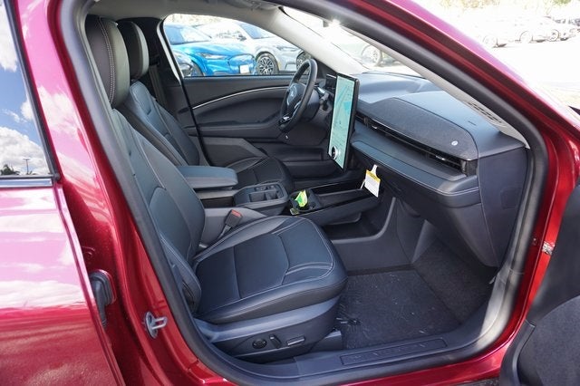 2025 Ford Mustang Mach-E Premium AWD