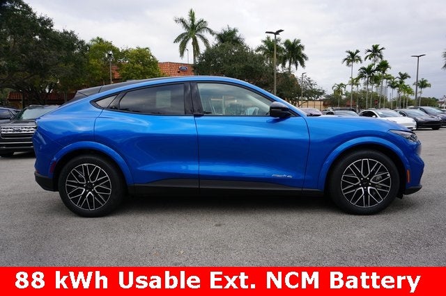 2025 Ford Mustang Mach-E Premium AWD