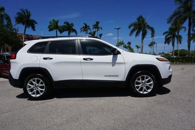 2016 Jeep Cherokee Sport