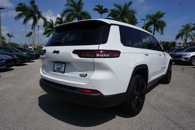 2022 Jeep Grand Cherokee L Laredo