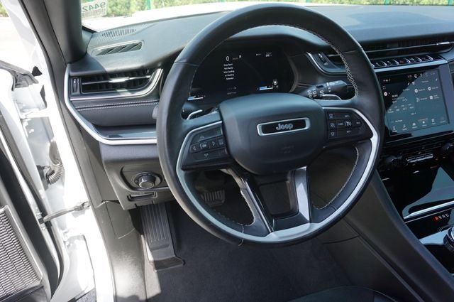 2022 Jeep Grand Cherokee L Laredo