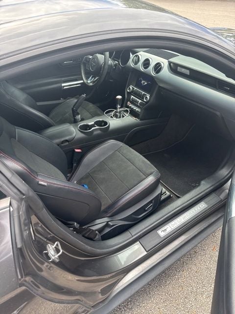 2016 Ford Mustang Base