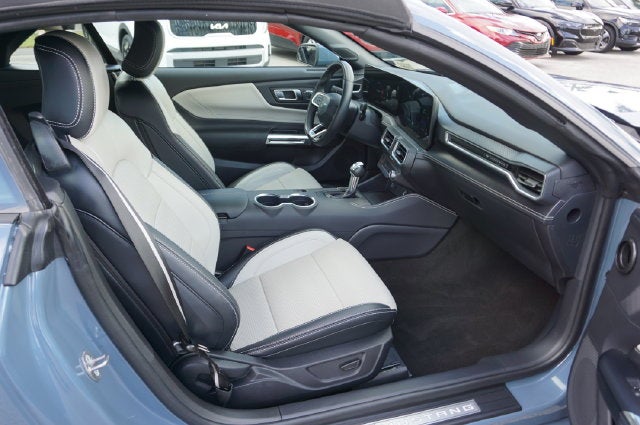 2025 Ford Mustang Base