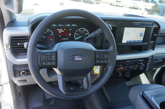 2027 Ford F-550SD Base