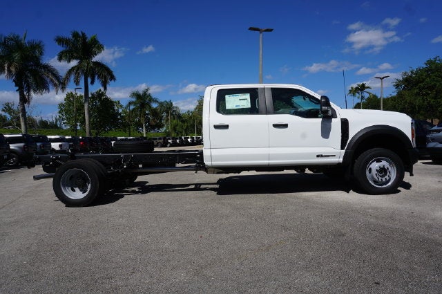 2027 Ford F-550SD Base