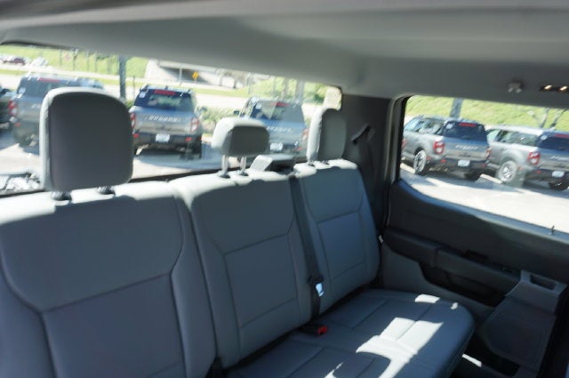 2027 Ford F-550SD Base
