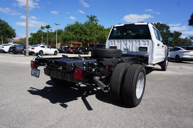 2027 Ford F-550SD Base