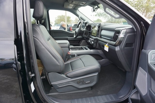 2026 Ford F-550SD F-550® LARIAT®