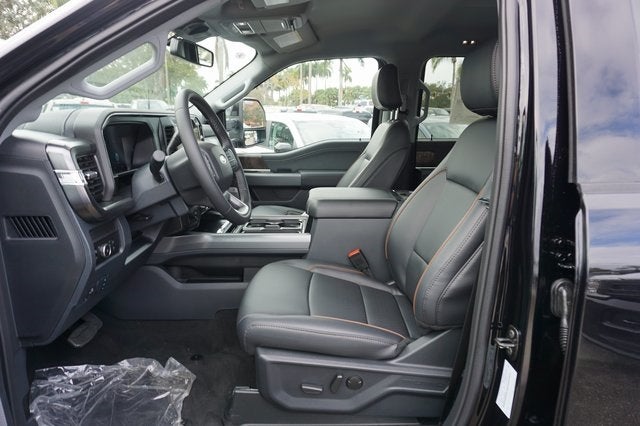 2026 Ford F-550SD F-550® LARIAT®