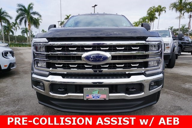 2026 Ford F-550SD F-550® LARIAT®