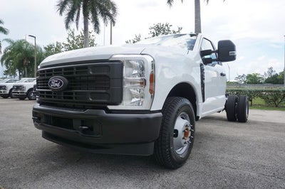 2027 Ford F-350SD Base