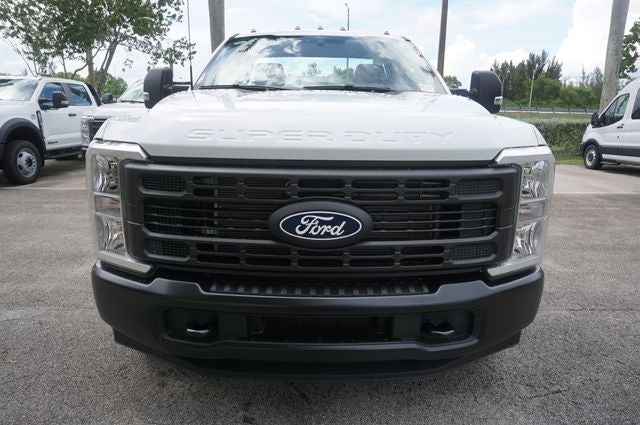 2027 Ford F-350SD Base