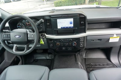 2027 Ford F-350SD Base