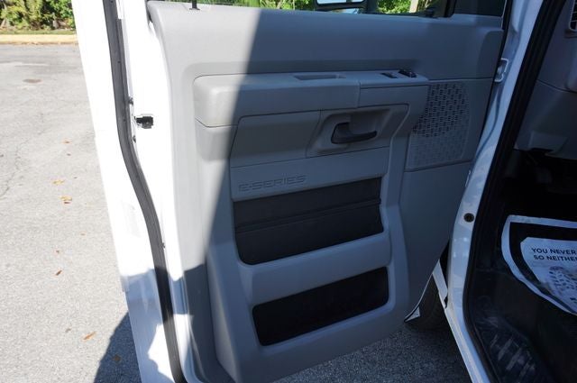 2027 Ford E-450SD E-450 DRW