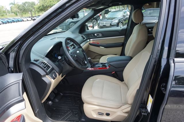 2017 Ford Explorer Base