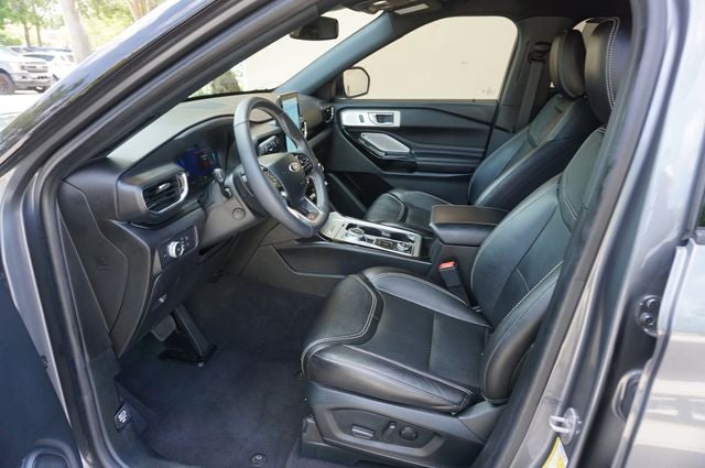 2022 Ford Explorer Base