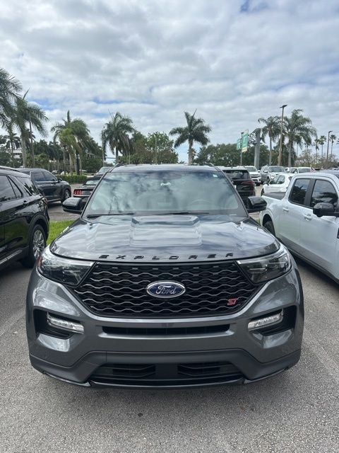 2023 Ford Explorer Base
