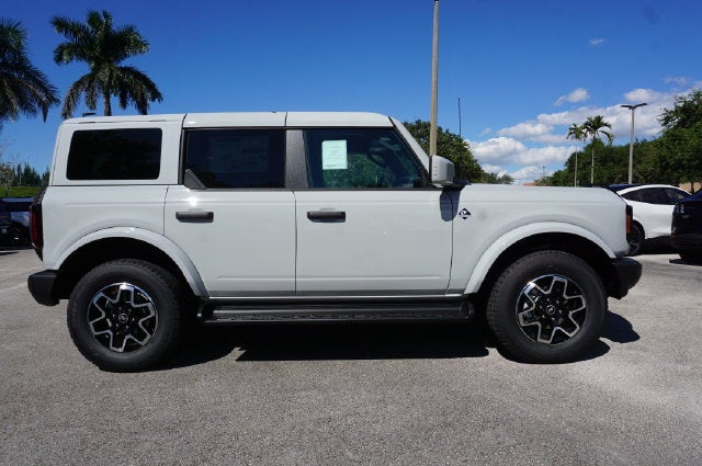 2026 Ford Bronco Outer Banks®