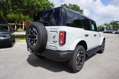 2026 Ford Bronco Outer Banks®